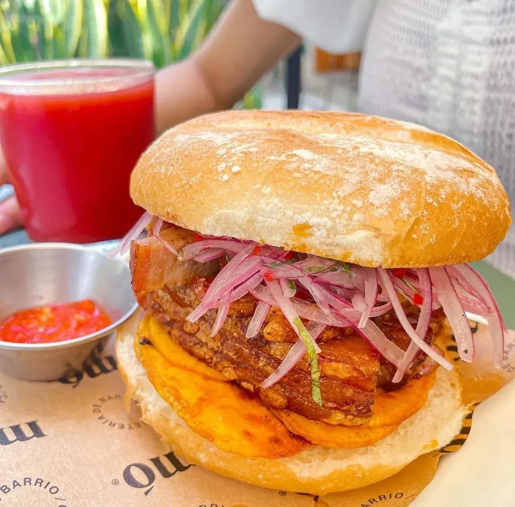 Pan con chicharrón